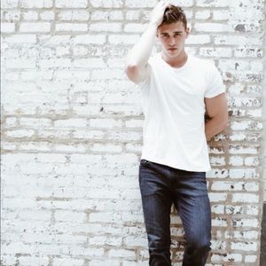 Meet your Posher, Jon. Instagram: @itsjonbecker